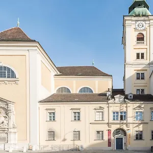 Pensjonat Benediktushaus Im Schottenstift ***
